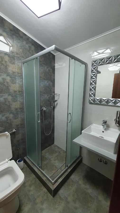 Cazare Spital Fundeni Bucureşti Ngoại thất bức ảnh